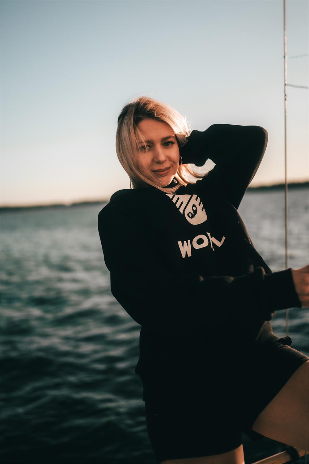UNISEX HOODIE BLACK - obrazek 4