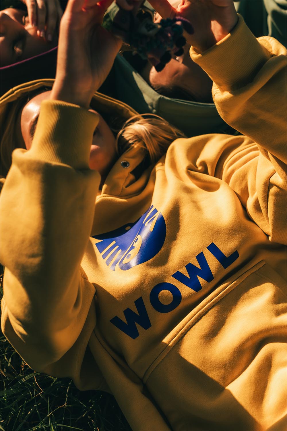 UNISEX HOODIE YELLOW - obrazek 5